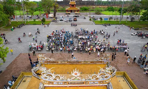 Thừa Thiên Huế: Người dân, du khách cùng đạp xe vì du lịch và môi trường
