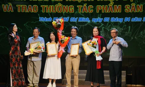 Trao giải thưởng sân khấu năm 2021 cho nghệ sĩ, tác giả phía Nam