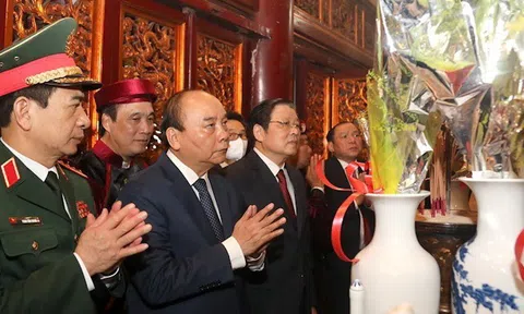 Tổ chức trọng thể Lễ dâng hương tưởng niệm các Vua Hùng