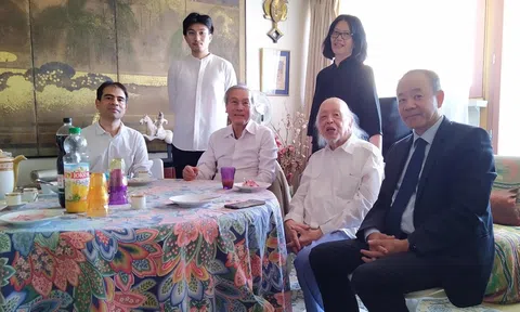 Giáo sư Lê Thành Khôi - nguyên Phó Chủ tịch hội Việt kiều tại Pháp