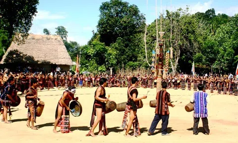 Bảo tồn chữ viết của người Cơ Tu, Ca Dong ở phía Tây Quảng Nam là vấn đề cấp bách