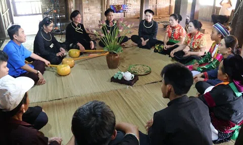 Chủ đề tháng 5 tại "Ngôi nhà chung": Bác Hồ với cộng đồng các dân tộc Việt Nam