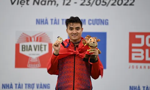 Bộ trưởng Bộ VHTTDL Nguyễn Văn Hùng quyết định tặng Bằng khen cho kiếm thủ Vũ Thành An