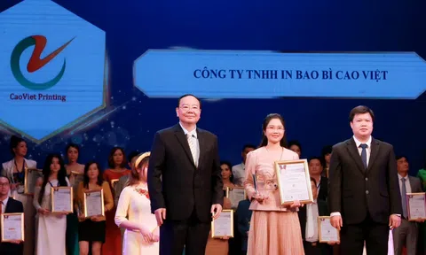 Công ty TNHH in bao bì Cao Việt nhận danh hiệu “Top 50 thương hiệu dẫn đầu năm 2022"