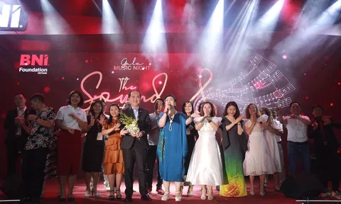 Doanh nhân nhà huấn luyện giọng nói Hiền Anh SM tự hào là thành viên của chapter Thăng Long lan toả thông điệp “Cho là Nhận - Givers Gain”