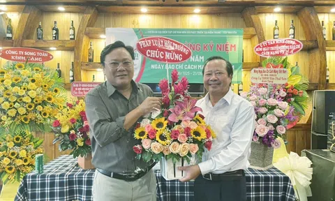 VPĐD Tạp chí điện tử Văn hóa và Phát triển tại miền Trung - Tây Nguyên kỷ niệm Ngày Báo chí Việt Nam