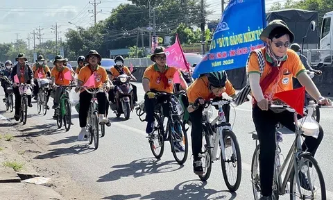 Thành đoàn TPHCM phối hợp Nhà Thiếu nhi TPHCM tổ chức xuất quân Hành trình du khảo “Bút sáng miền Tây” năm 2022