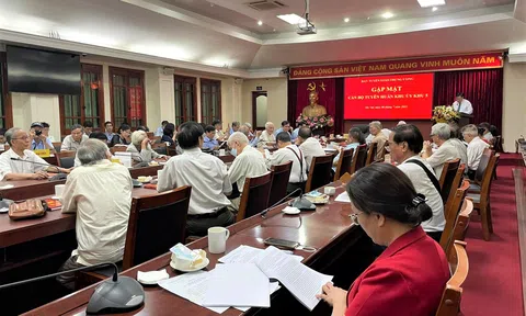 Ban Tuyên giáo Trung ương gặp mặt thân mật các cựu cán bộ Ban Tuyên huấn khu V tại Hà Nội