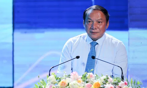 Bộ trưởng Nguyễn Văn Hùng: "Phong trào văn hóa nghệ thuật quần chúng của công nhân và người lao động đã tạo tiền đề vững chắc cho nghệ thuật chuyên nghiệp"