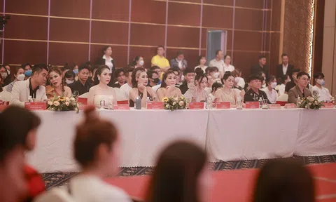 Doanh nhân Nguyễn Ngọc Trang diện đầm cắt xẻ táo bạo dự thi tài năng Hoa hậu Doanh nhân Việt Nam 2022