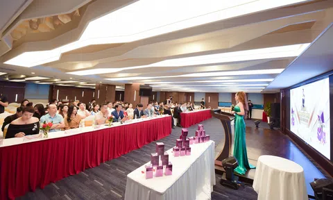 Công ty cổ phần Đầu tư và Thương mại Xuất nhập khẩu VTC họp báo ra mắt sản phẩm viên uống NMN