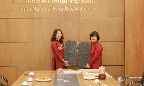 Bảo tàng Mỹ thuật Huế tiếp nhận bộ sưu tập tranh dân gian quý giá: Lan tỏa phong trào hiến tặng cho bảo tàng