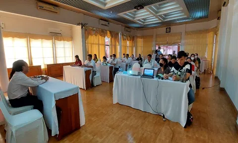 Vĩnh Long: Tập huấn bồi dưỡng nghiệp vụ hướng dẫn du lịch tại điểm năm 2022