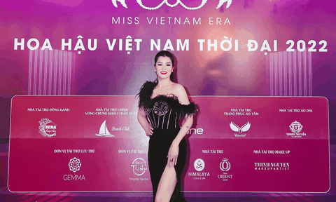 Người đẹp có làn da đẹp Võ Thị Thanh Thanh diện đầm đen quyến rũ tại Chung khảo Hoa hậu Việt Nam Thời đại 2022