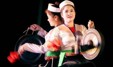 Triển lãm gần 200 ảnh chuyên đề "Văn hóa dân tộc Mường Truyền thống và phát triển" dịp Quốc khánh