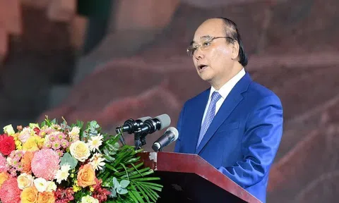 Chủ tịch Nguyễn Xuân Phúc dự Lễ đón nhận Bằng ghi danh Thực hành Then là Di sản văn hóa phi vật thể đại diện của nhân loại