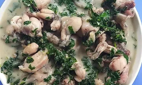 Mùa mưa đi soi ếch đồng về um lá cách