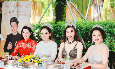 Dàn thí sinh Hoa hậu Thương hiệu Việt Nam 2022 khoe vẻ đẹp đài cát, kiêu sa trong trang phục dạ hội của NTK Tommy Nguyễn
