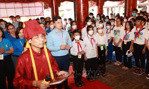 Liên hoan Thiếu nhi tiêu biểu các dân tộc toàn quốc lần IV: Tìm hiểu truyền thống hiếu học và văn hóa các dân tộc Việt Nam