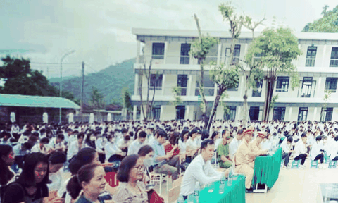 Huyện Kỳ Sơn (Nghệ An): 1580 học sinh THPT tham dự buổi tuyên truyền về ATGT
