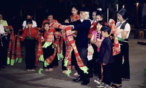 Để "Nghệ thuật xòe Thái" đóng góp tích cực vào sự đa dạng văn hóa của nhân loại