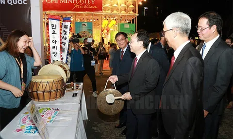 Khai mạc Tuần lễ giao lưu Văn hóa, Thương mại và Đầu tư Việt Nam - Hàn Quốc tại TPHCM