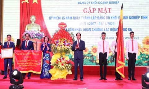 Đảng bộ Khối Doanh nghiệp Phú Thọ kỷ niệm 15 năm ngày thành lập và đón nhận Huân chương Lao động hạng Ba