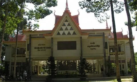 Trà Vinh quan tâm chăm lo đời sống vật chất, gìn giữ, phát huy bản sắc văn hóa truyền thống của đồng bào Khmer