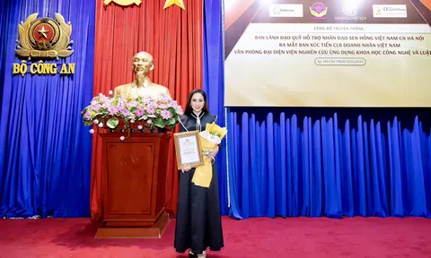 Á hậu Hồng Thắm được bổ nhiệm làm Chủ tịch Chi hội thẩm mỹ Đồng Nai