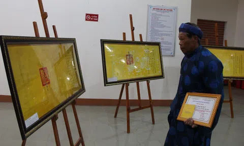 Thừa Thiên Huế: Chạy đua với thời gian để bảo tồn di sản Hán Nôm