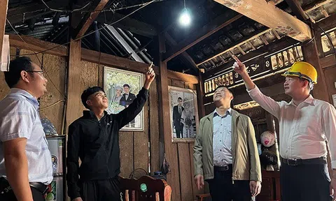 Đồng bào Mông xã Hùng Lợi (Yên Sơn - Tuyên Quang) thỏa nỗi khát khao có điện đón Tết Quý Mão