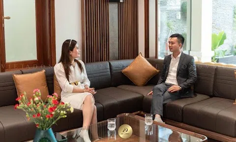 Việt Á Đông: Hành trình mang không gian nội thất gỗ óc chó tới “thành phố ngàn hoa tại Đà Lạt”