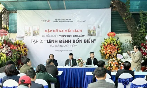 Ra mắt tập 2 bộ tiểu thuyết về hành trình tìm đường cứu nước của Chủ tịch Hồ Chí Minh