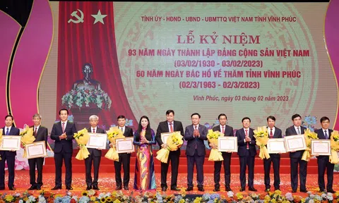 Kỷ niệm 93 năm ngày thành lập Đảng Cộng sản Việt Nam và 60 năm Bác Hồ về thăm Vĩnh Phúc