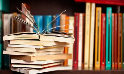 Nghiên cứu, tổng hợp, công bố các tác phẩm văn học vì sự nghiệp cách mạng của Đảng