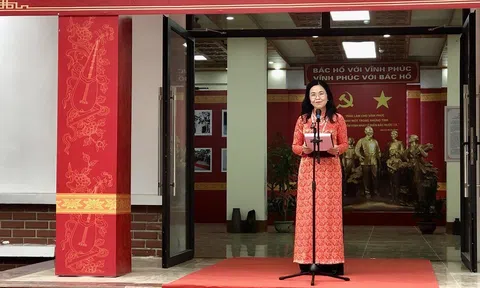 Triển lãm Ảnh nghệ thuật và ra mắt các ấn phẩm sách “Bác Hồ với Vĩnh Phúc - Vĩnh Phúc với Bác Hồ”