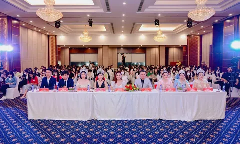 Á hậu Xuân Tâm đọ sắc cùng dàn mỹ nhân trong đêm bán kết Hoa hậu Doanh nhân Việt Nam 2023