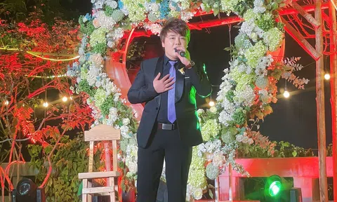Ca sĩ Hoài Lê - Thần tượng Bolero tổ chức chuỗi mini show kỷ niệm 10 năm ca hát