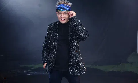 Đỗ Hoàng Phúc - Chàng ca sĩ trẻ 9x nhưng lại đam mê nhạc Disco thập niên 80 - 90