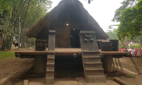 Giao lưu với người Êđê: Ngôi nhà truyền thống và những biến đổi hiện nay