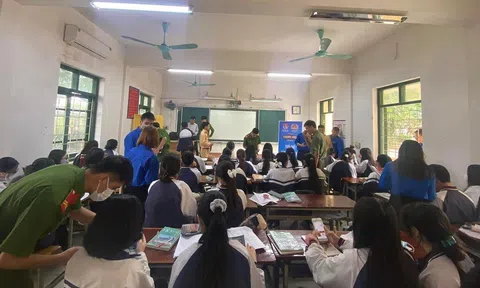 Công an Yên Lạc (Vĩnh Phúc): Hướng dẫn cài đặt ứng dụng VNeID, kích hoạt định danh điện tử