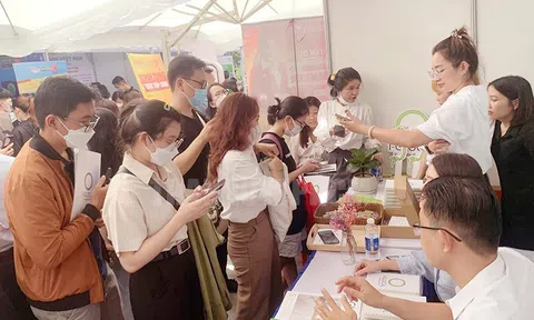 Khởi động chương trình Kết nối cộng đồng - Lan tỏa tri thức - Hành động bền vững 2023