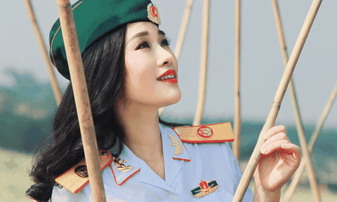 Kỷ niệm 48 năm Chiến dịch Hồ Chí Minh lịch sử: NSƯT Hương Giang ra mắt MV nghệ thuật “Lời anh dặn”