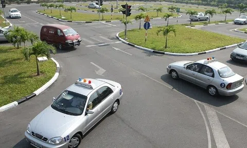 Nghiêm cấm cán bộ, công chức can thiệp vào quá trình xử lý vi phạm giao thông