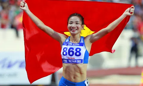 Bí thư Tỉnh ủy Bắc Giang Dương Văn Thái thăm gia đình vận động viên Nguyễn Thị Oanh