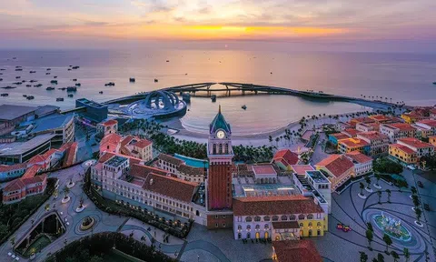 Báo Australia ca ngợi thị trấn Hoàng Hôn Phú Quốc là “Địa Trung Hải ở Việt Nam”