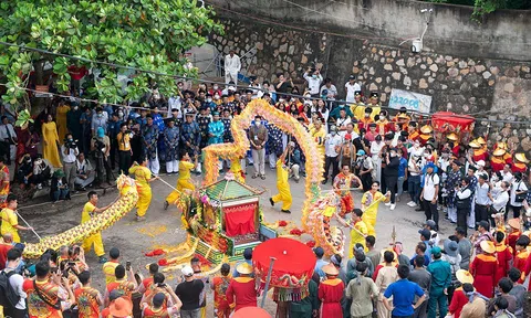 Biến đổi trong thực hành tín ngưỡng thờ Mẫu - Bài học trong công tác tổ chức và quản lý lễ hội (trường hợp lễ hội Bà Chúa Xứ núi Sam)