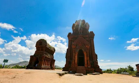 Khám phá Tháp Bánh Ít - Kiệt tác ngàn năm tuổi của nghệ thuật kiến trúc Chăm Pa