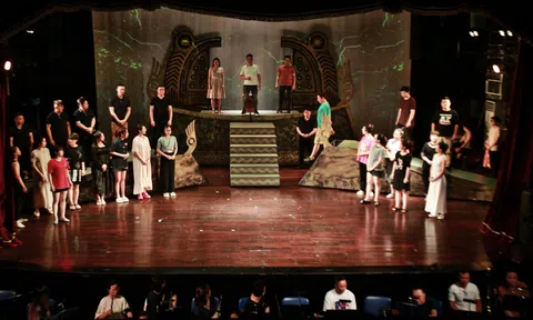 Huyền diệu biển - tái hiện chuyện tình Lang Liêu trên sân khấu nhạc kịch