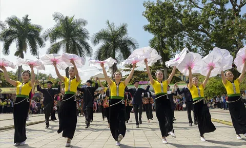 Yên Bái: Ban hành Kế hoạch triển khai Chương trình hành động quốc gia bảo vệ và phát huy giá trị DSVHPVT "Nghệ thuật Xòe Thái"